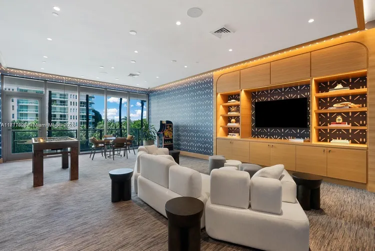 Mr. C Residences Bayshore Tower #1009 image #8