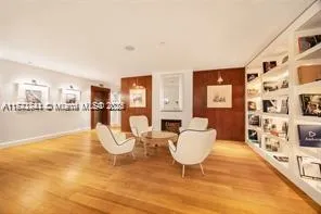 Grovenor House #708 image #19