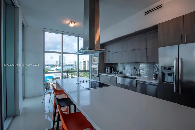 Atrium #2-1002 image #11