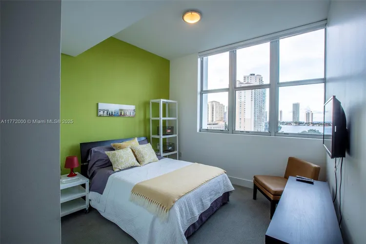 Atrium #2-1002 image #28