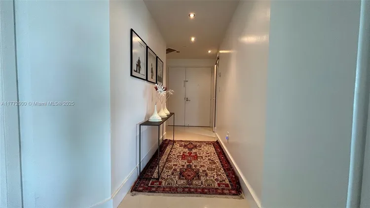 Atrium #2-1002 image #32