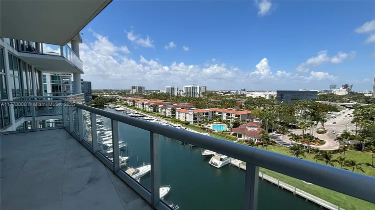 Atrium #2-1002 image #36