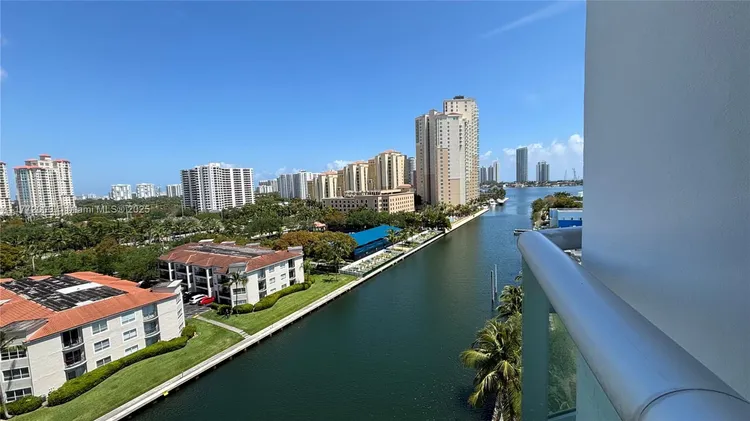 Atrium #2-1002 image #39