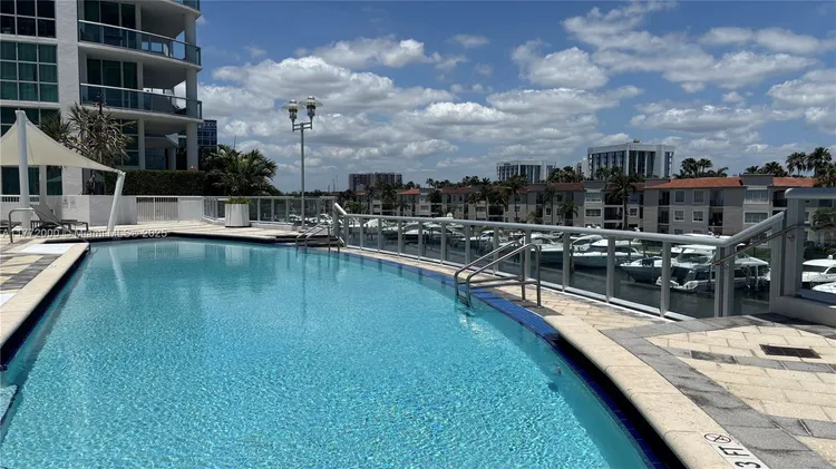 Atrium #2-1002 image #41