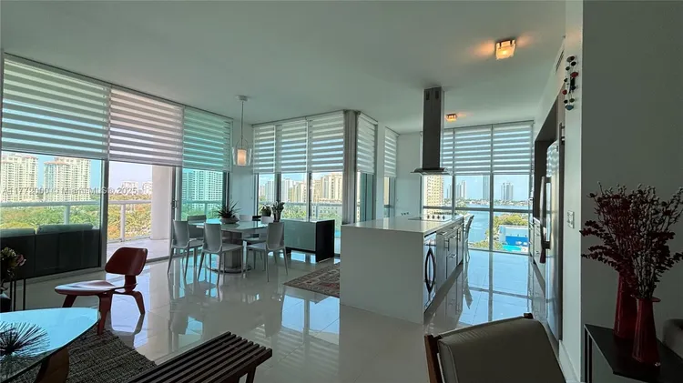 Atrium #2-1002 image #8