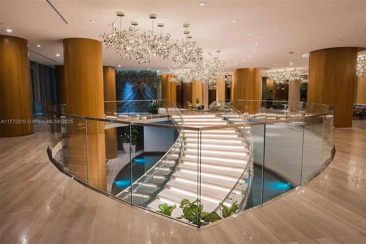 Aria on the Bay #1810 image #18