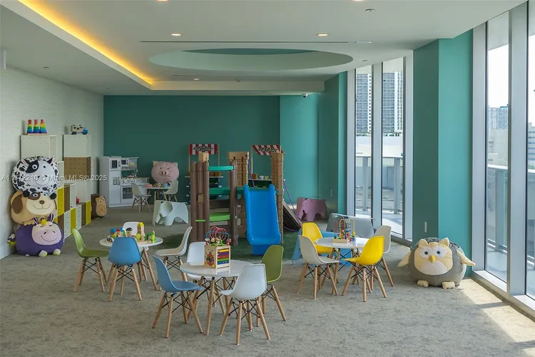 Aria on the Bay #1810 image #33