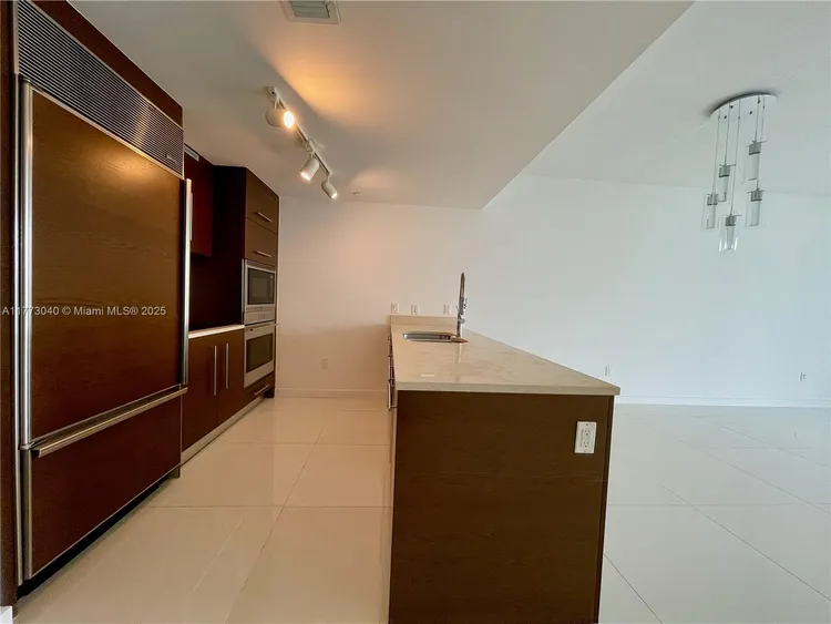 Icon Brickell I #4412 image #10