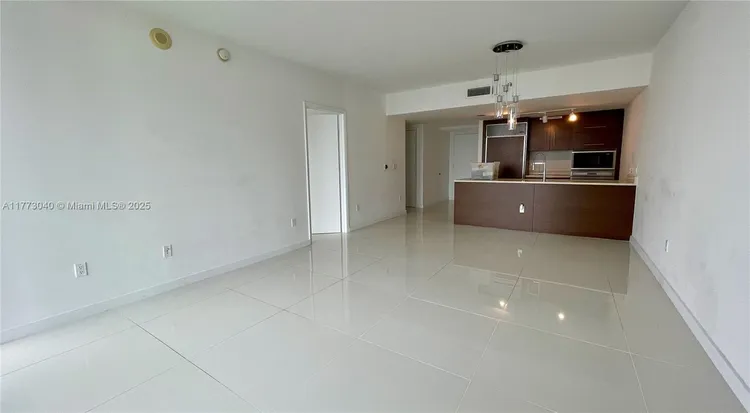 Icon Brickell I #4412 image #7