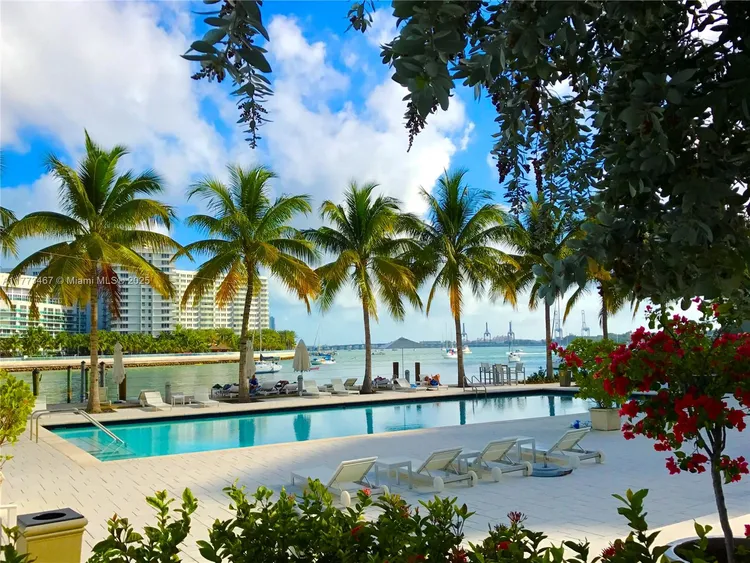 Belle Plaza #210 image #18