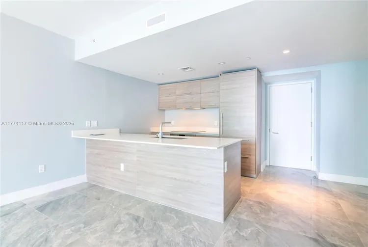 Dua Miami (SLS Hotel and Residences) #1502 image #17