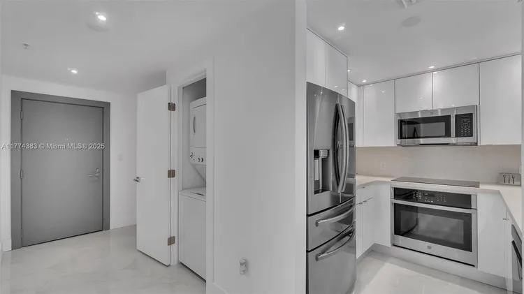 Fortune House #1801 image #9