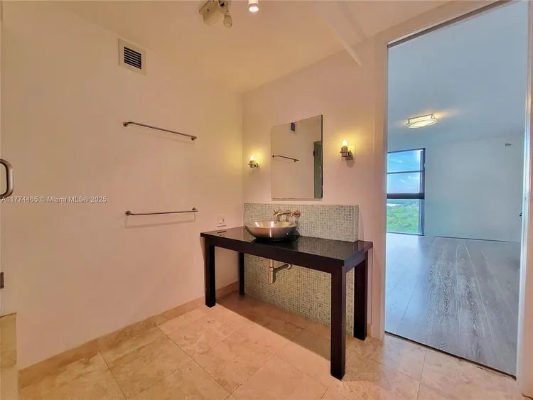 Brickell Park #1207 image #11