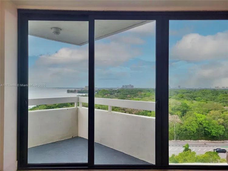 Brickell Park #1207 image #9