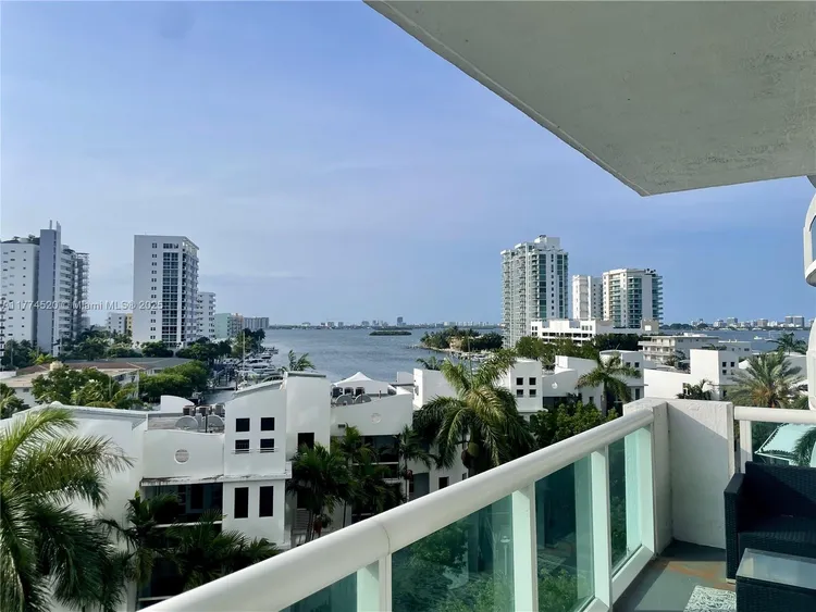 360 Condo #619 image #12