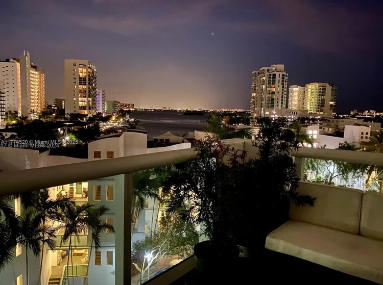 360 Condo #619 image #13