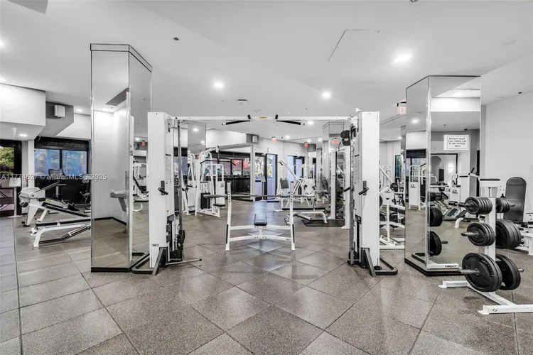 Villa Regina Condo #808 image #29