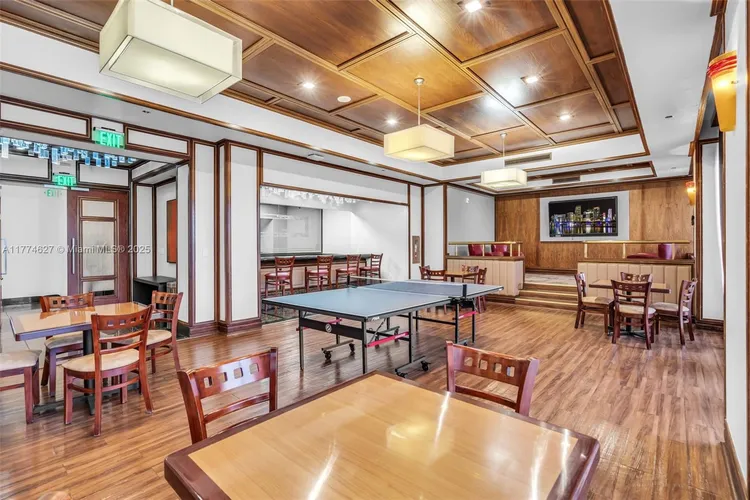 Villa Regina Condo #808 image #31