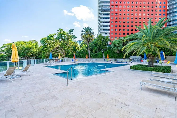 Villa Regina Condo #808 image #39