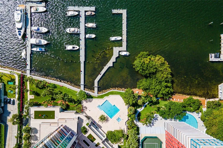 Villa Regina Condo #808 image #45