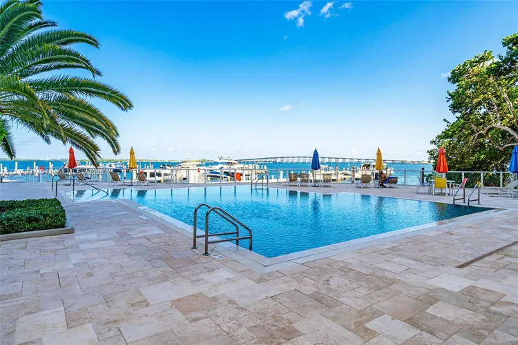 Villa Regina Condo #808 image #8