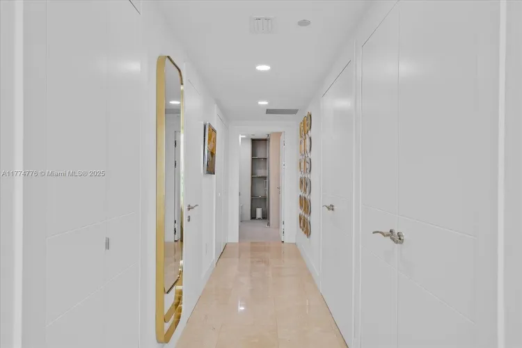 Il Villaggio #809 image #17