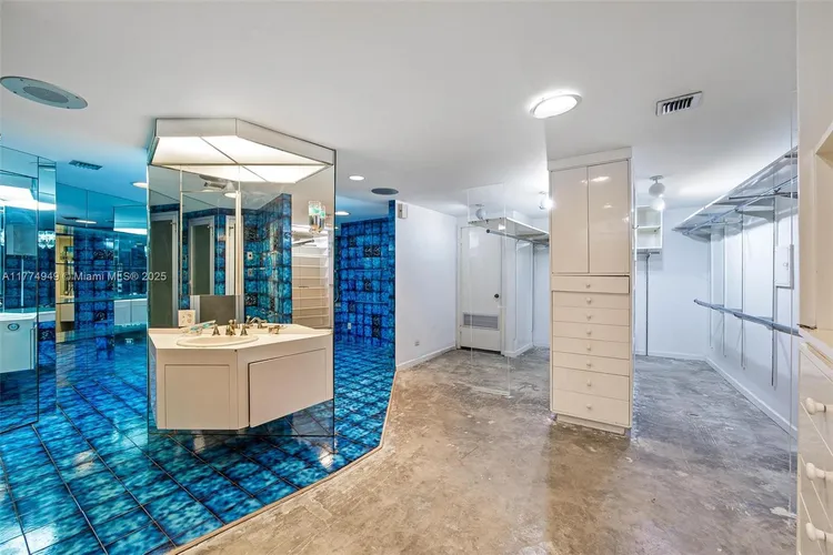 Palm Bay Towers #11N image #13