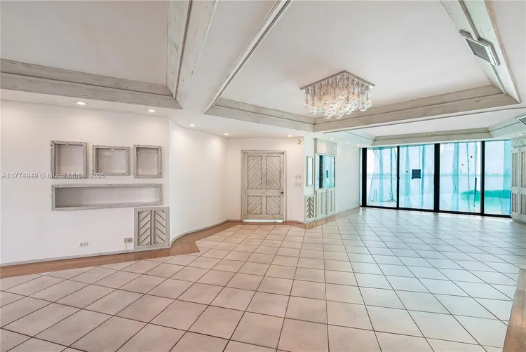 Palm Bay Towers #11N image #21