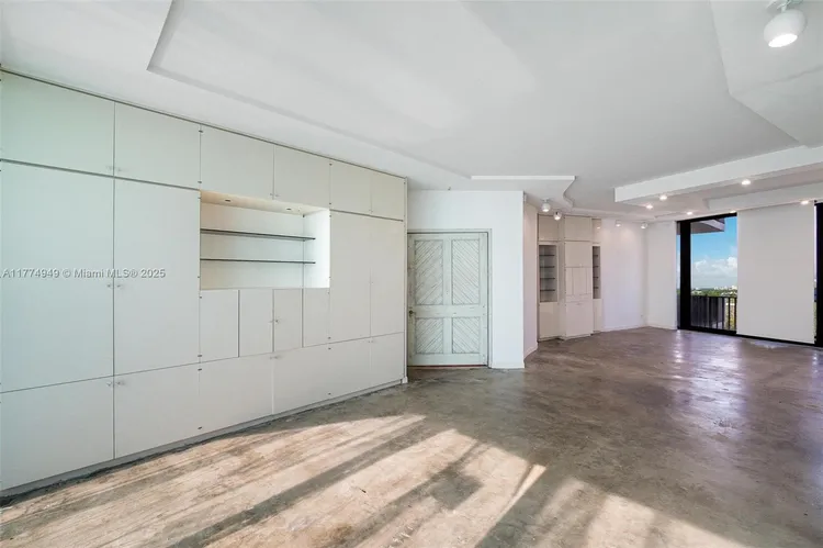 Palm Bay Towers #11N image #8