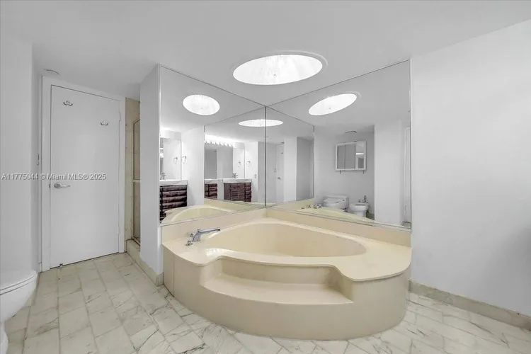 Towers of Quayside Condo #1 #602 image #21