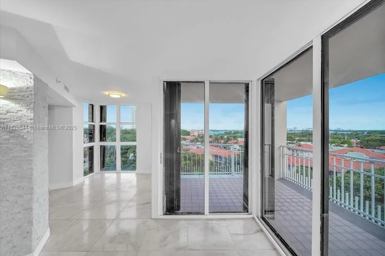 Towers of Quayside Condo #1 #602 image #33