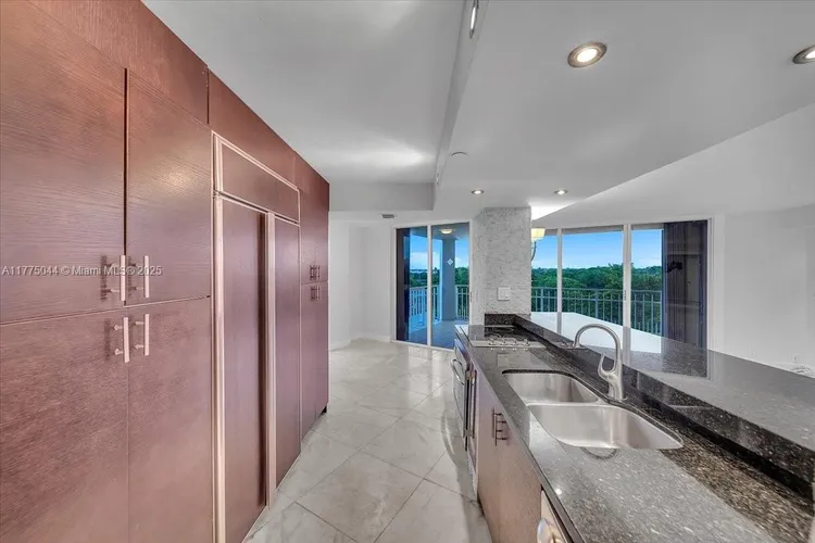 Towers of Quayside Condo #1 #602 image #40