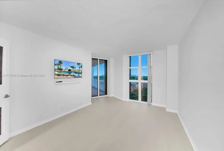 Towers of Quayside Condo #1 #602 image #9