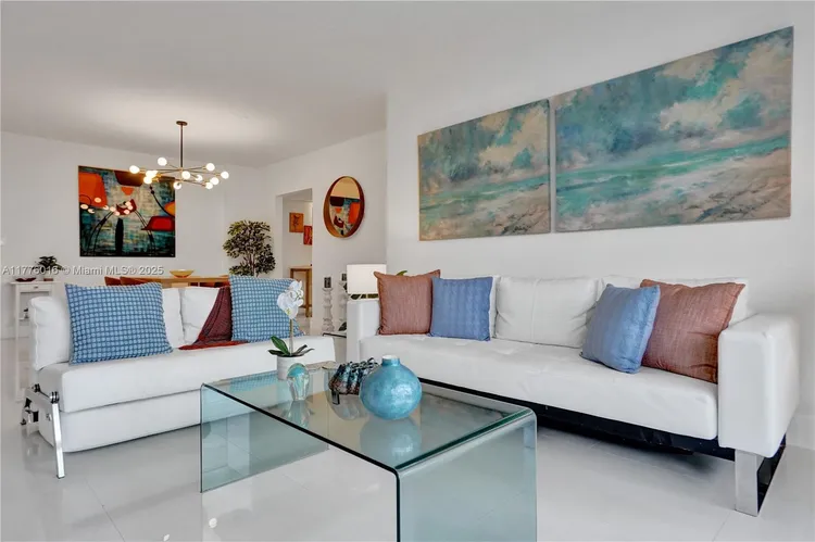 The Tides On Hollywood Beach #11V image #10