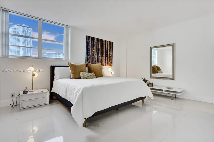 The Tides On Hollywood Beach #11V image #18