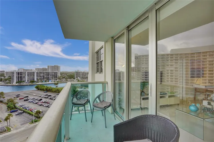 The Tides On Hollywood Beach #11V image #35