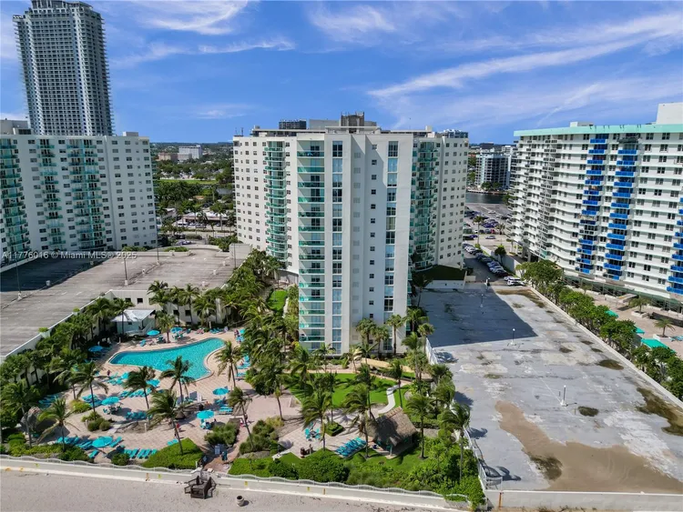 The Tides On Hollywood Beach #11V image #58