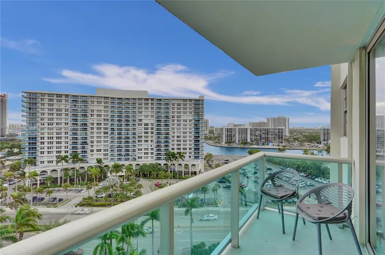 The Tides On Hollywood Beach #11V image #7