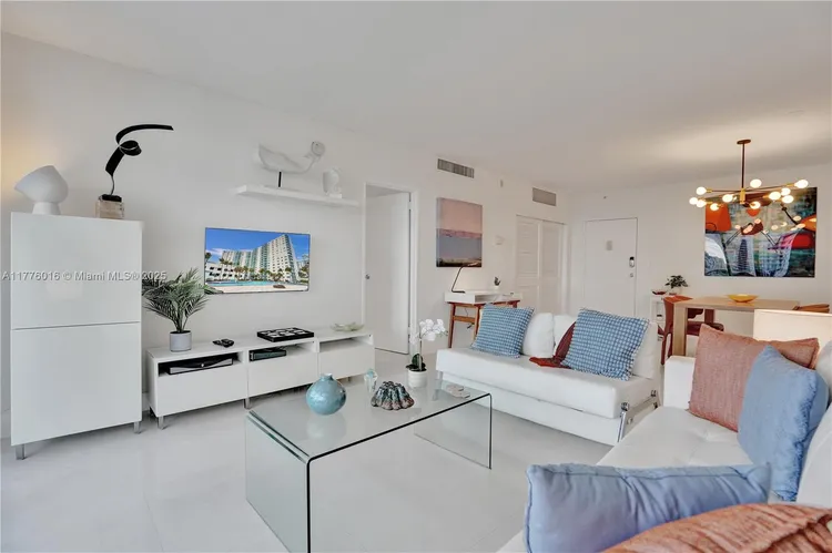 The Tides On Hollywood Beach #11V image #8