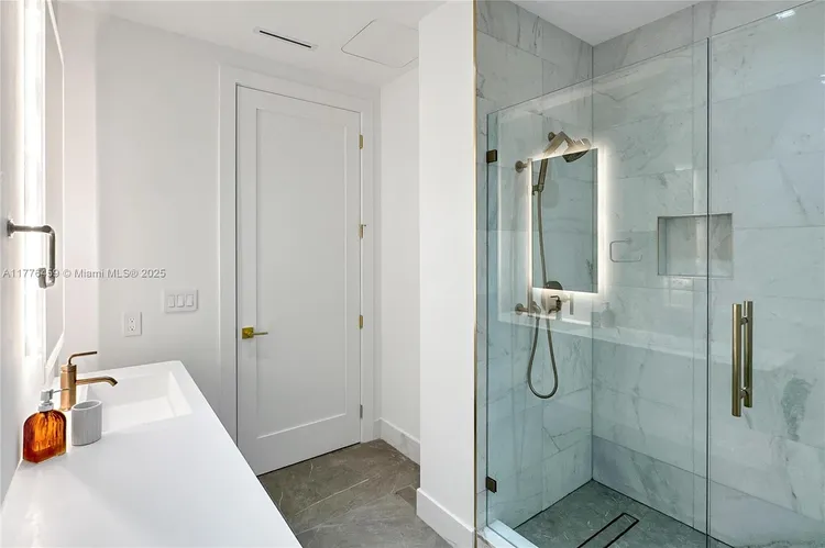 Casa Murano Las Olas #2-S image #35