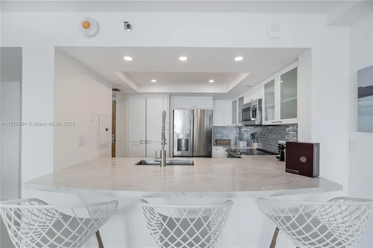 South Pointe Tower #702 image #14