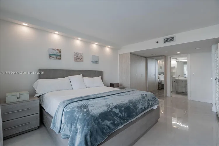 South Pointe Tower #702 image #16