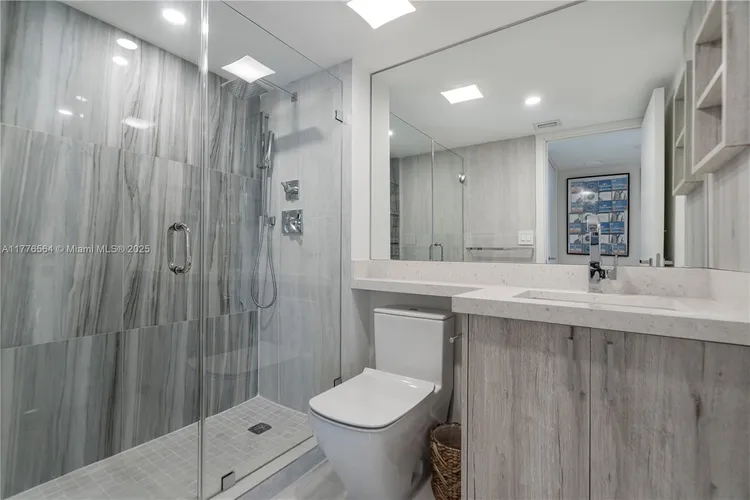 South Pointe Tower #702 image #21