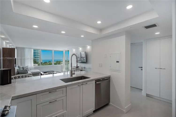 South Pointe Tower #702 image #6