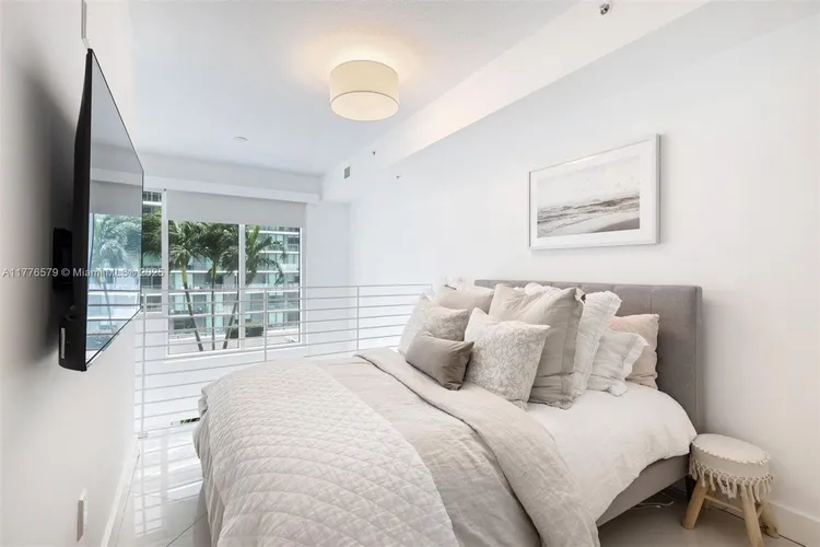 Infinity at Brickell #1118 image #10