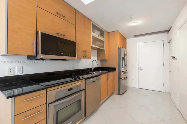 Infinity at Brickell #1118 image #7