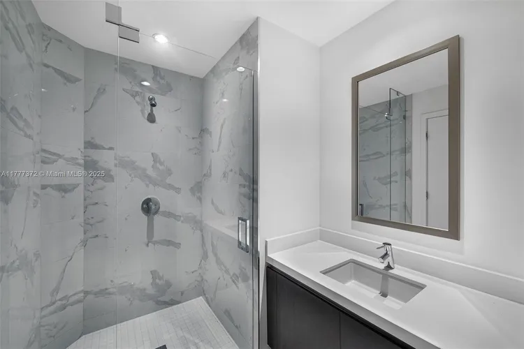 Paramount Miami Worldcenter #4100 image #16