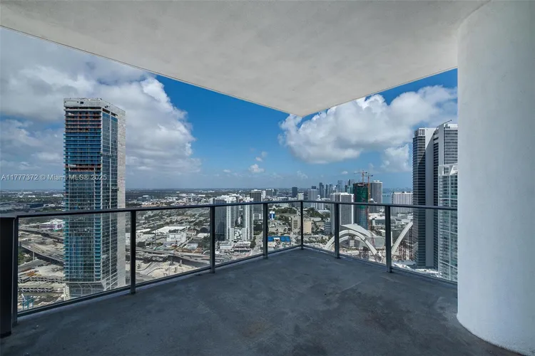 Paramount Miami Worldcenter #4100 image #17