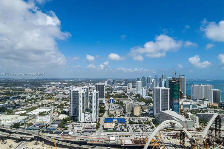 Paramount Miami Worldcenter #4100 image #20