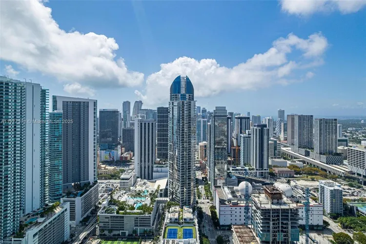 Paramount Miami Worldcenter #4100 image #21